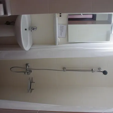 Karadede Otel Çeşme