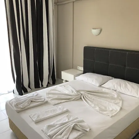 Karadede Otel Çeşme