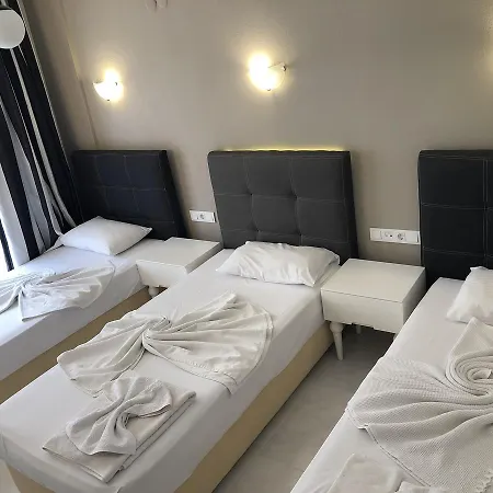 Karadede * Çeşme